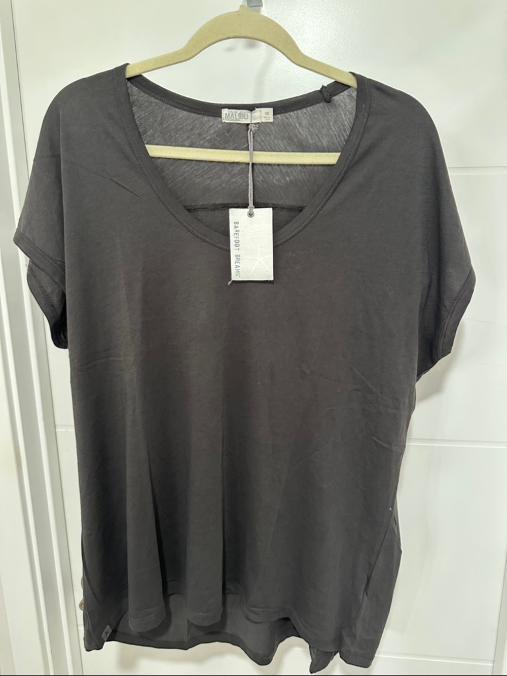 Barefoot Dreams Plus Size 1X Dark Gray Women's V-Neck Short Sleeve Top